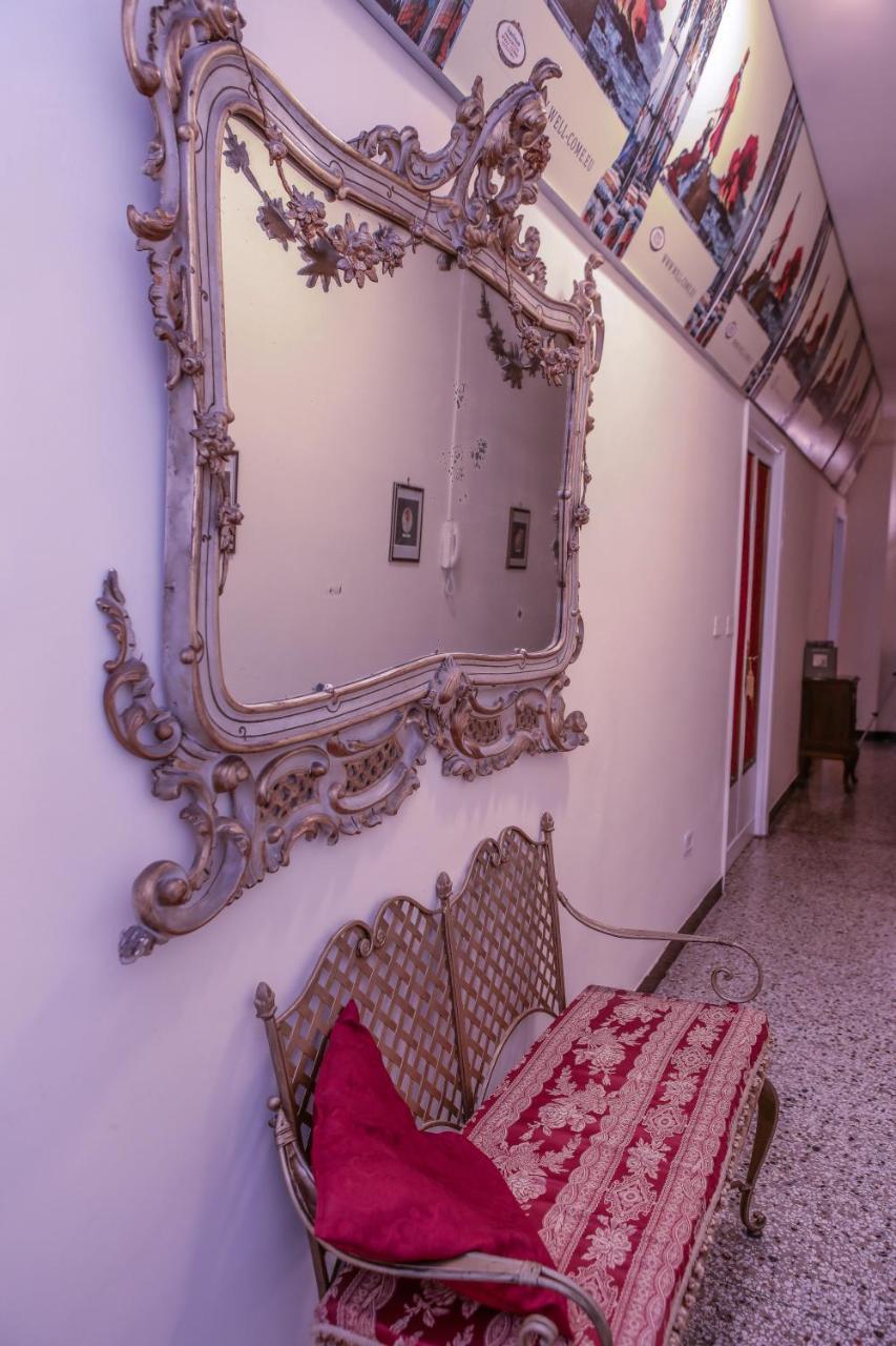 Well Come - Santa Lucia Napoli Bagian luar foto